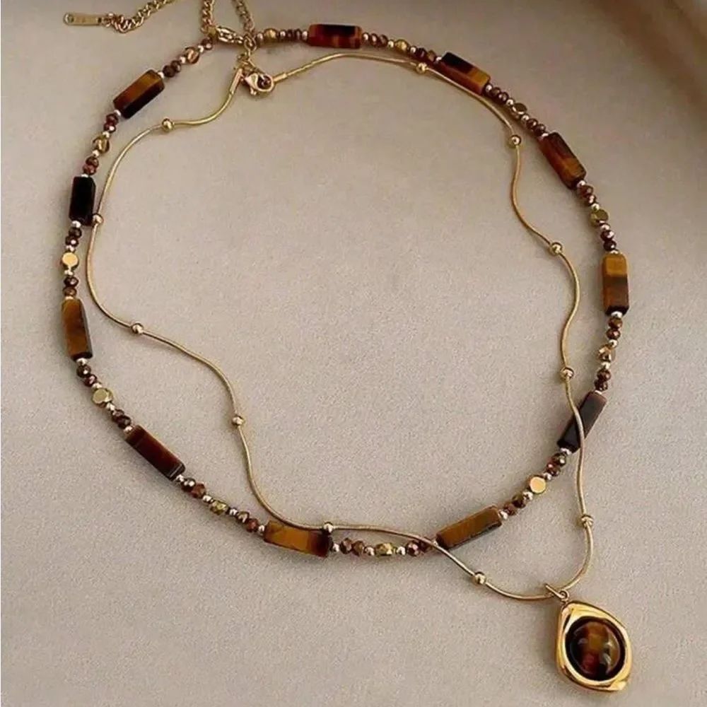 Elegant Gold and Brown Necklace R215